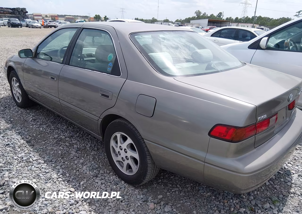 1999 Toyota Camry Le V6 VIN:4T1BF28K1XU085910 - 3