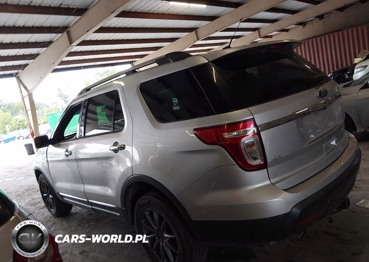2015 Ford Explorer Xlt VIN:1FM5K8D86FGC44536 - 14