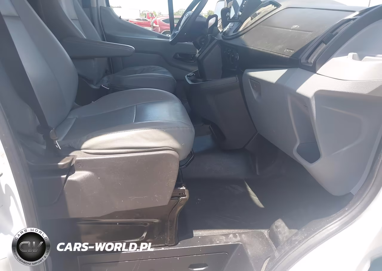 2018 Ford Transit-150 VIN:1FTYE1YM7JKA28031 - 5