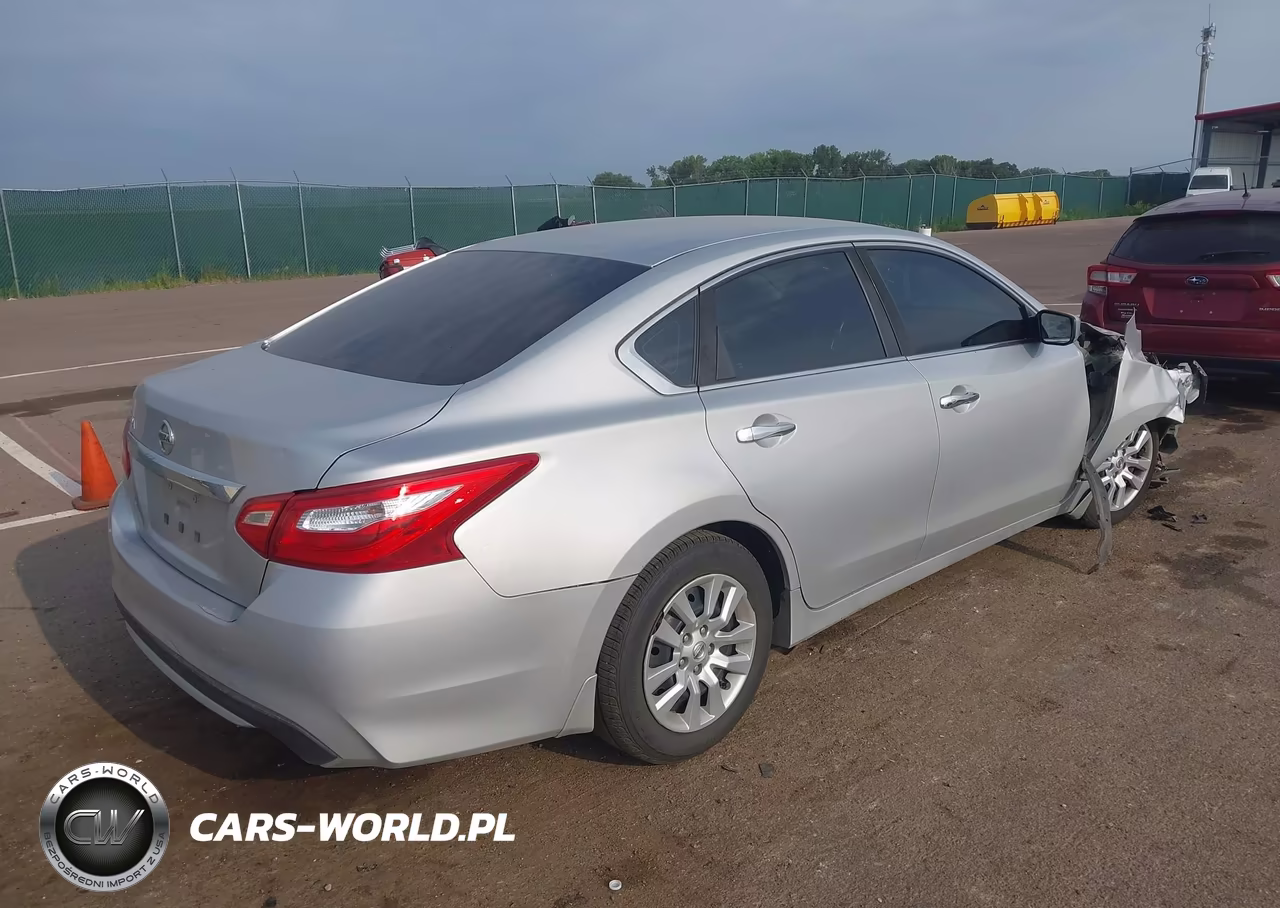 2017 Nissan Altima 2.5 S VIN:1N4AL3AP5HN327250 - 4