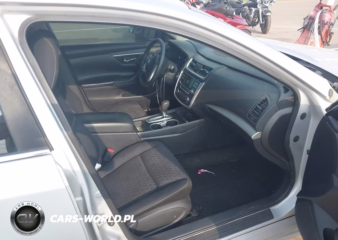 2017 Nissan Altima 2.5 S VIN:1N4AL3AP5HN327250 - 5