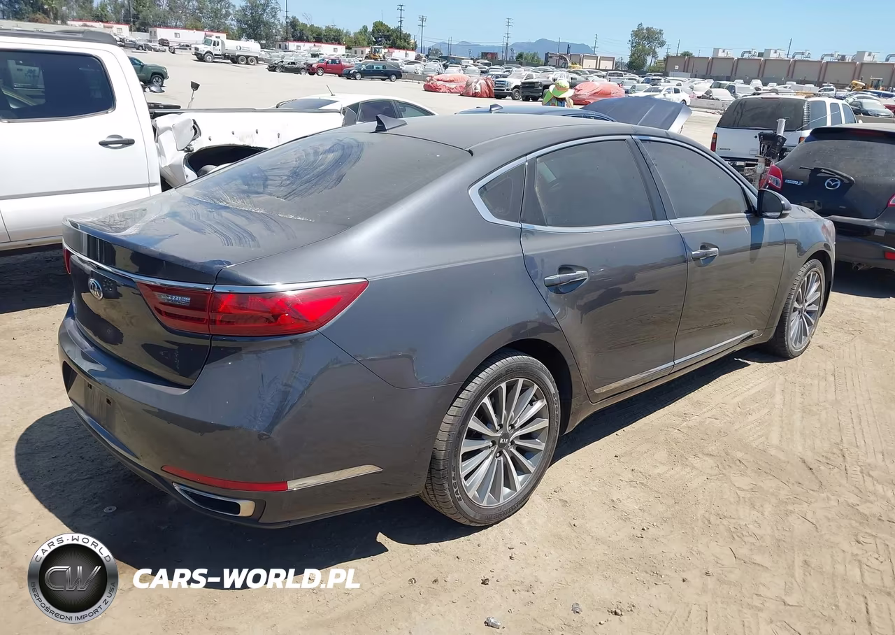 2017 Kia Cadenza Premium VIN:KNALB4J19H5042748 - 4