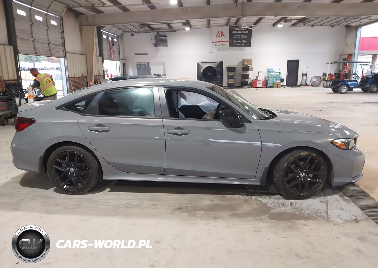 2025 Honda Civic Sport VIN:2HGFE2F51SH581518 - 14