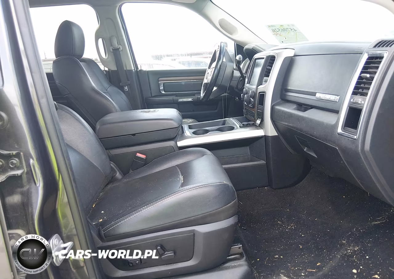2017 Ram 3500 Laramie 4X4 8' Box VIN:3C63RRJL1HG713018 - 5