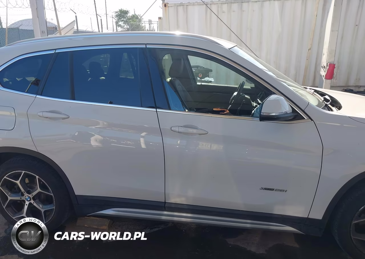 2016 BMW X1 xDrive28I VIN:WBXHT3C33G5E49967 - 13
