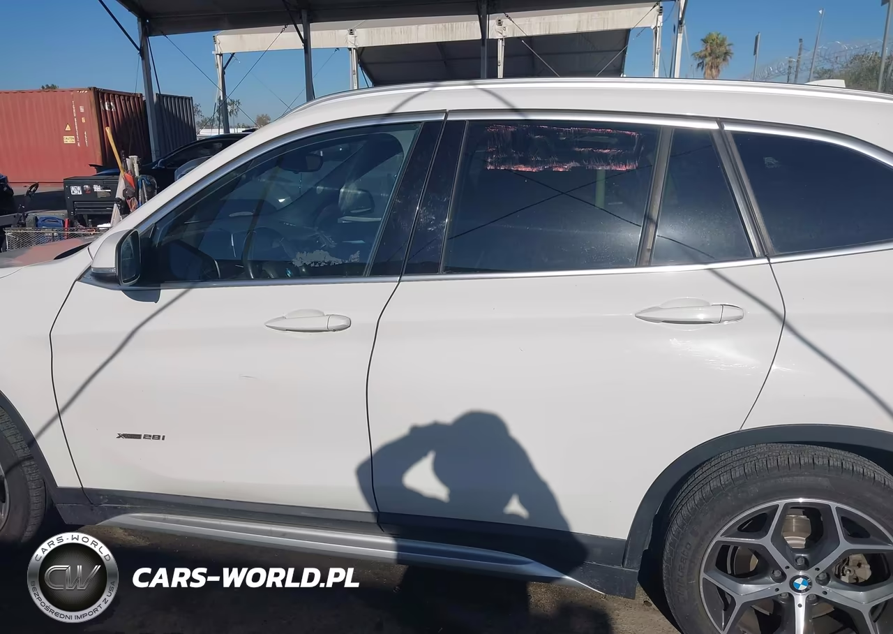 2016 BMW X1 xDrive28I VIN:WBXHT3C33G5E49967 - 14