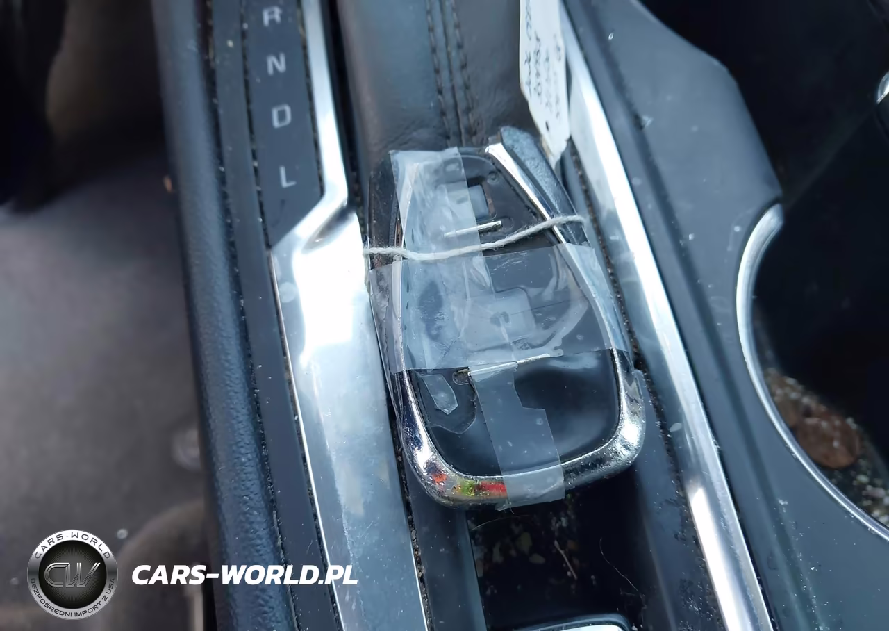 2018 Chevrolet Equinox Ls VIN:2GNAXHEV4J6343929 - 11