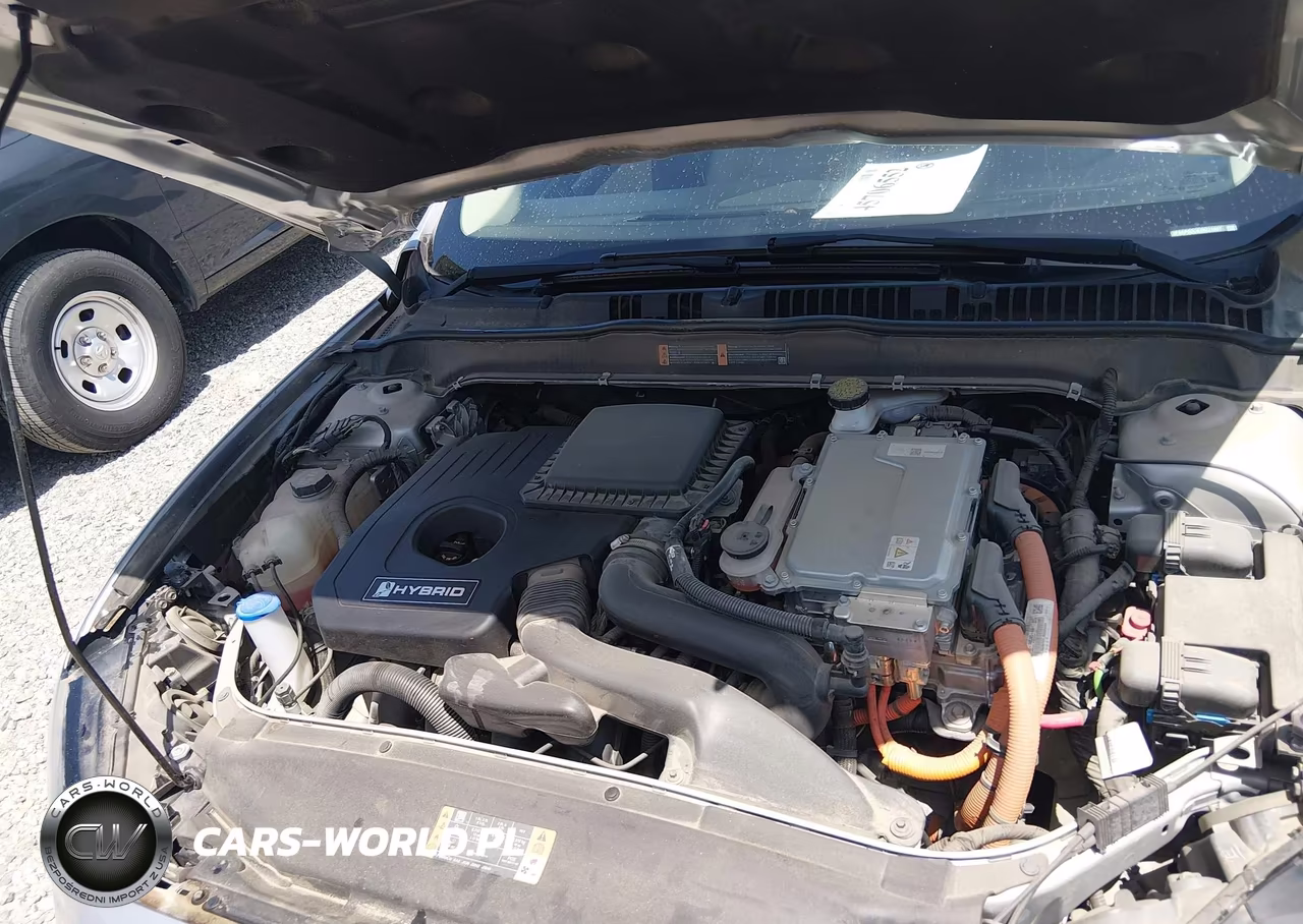 2018 Ford Fusion Hybrid S VIN:3FA6P0UU6JR271607 - 10