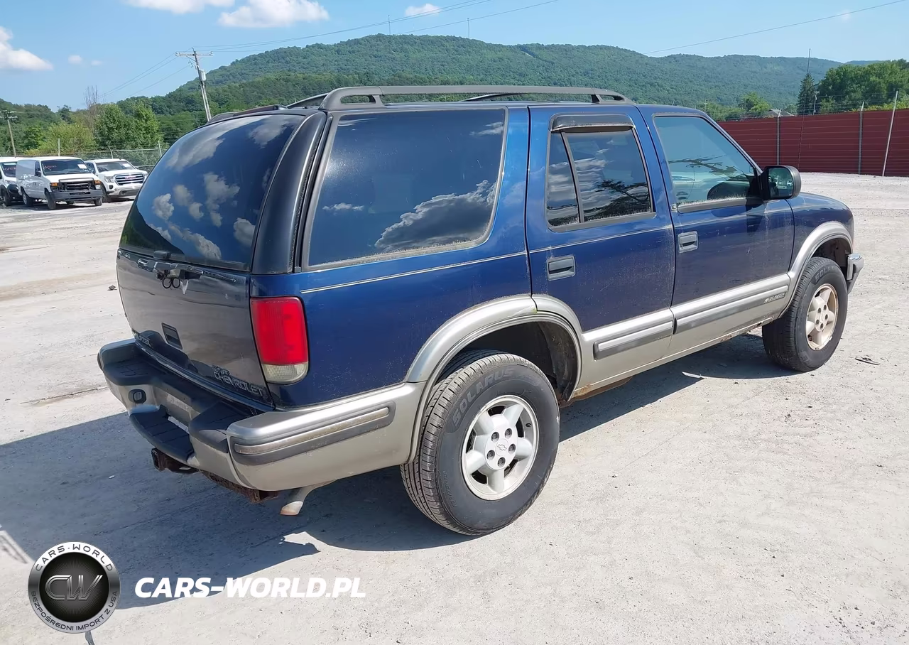 1998 Chevrolet Blazer Ls VIN:1GNDT13W1W2296908 - 4