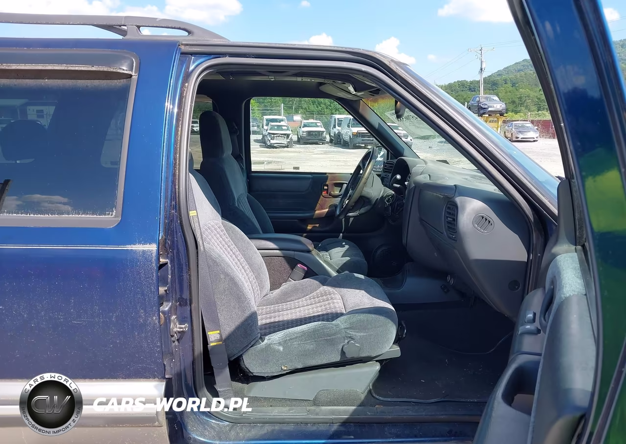 1998 Chevrolet Blazer Ls VIN:1GNDT13W1W2296908 - 5