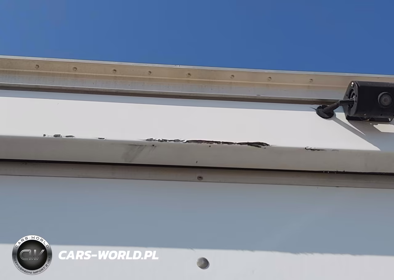 2018 Ford Transit-250 Cutaway VIN:1FDYR5PM0JKB23040 - 13