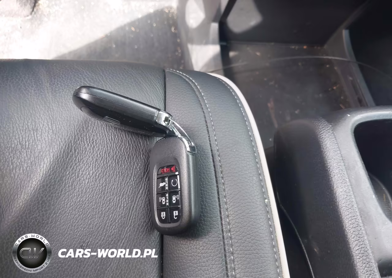 2025 Honda Odyssey Touring VIN:5FNRL6H8XSB002435 - 11