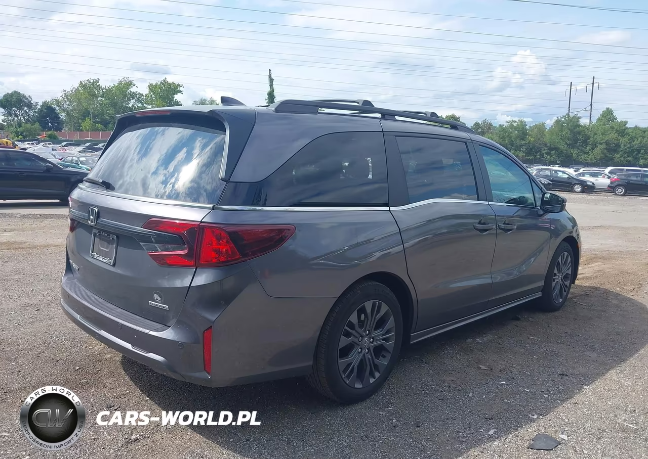 2025 Honda Odyssey Touring VIN:5FNRL6H8XSB002435 - 4