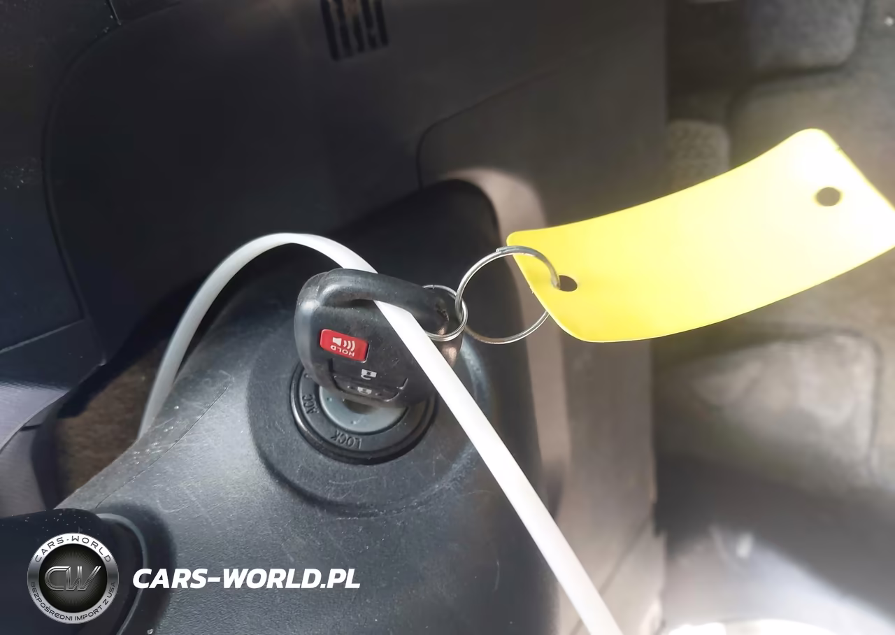 2014 Toyota Prius C Two VIN:JTDKDTB38E1568844 - 11