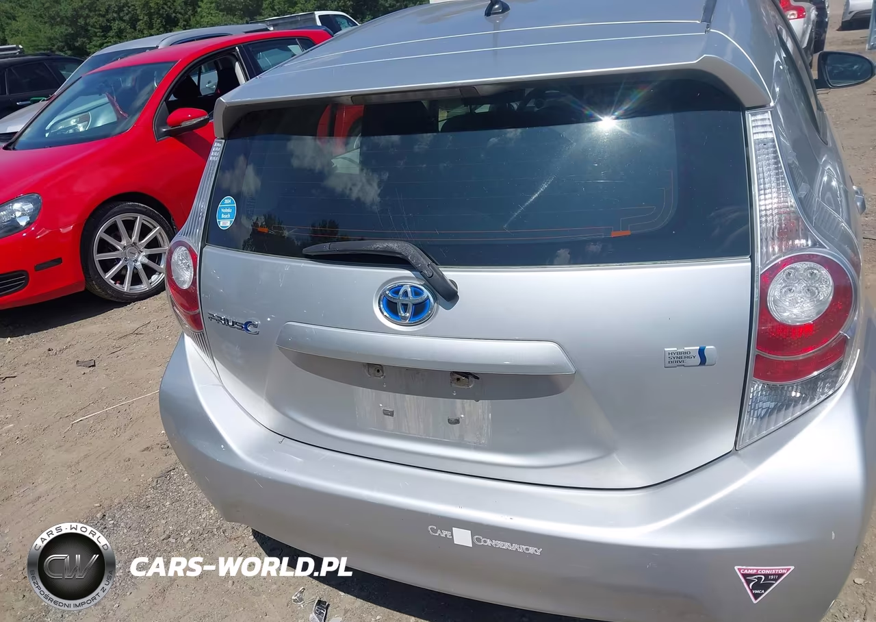 2014 Toyota Prius C Two VIN:JTDKDTB38E1568844 - 16