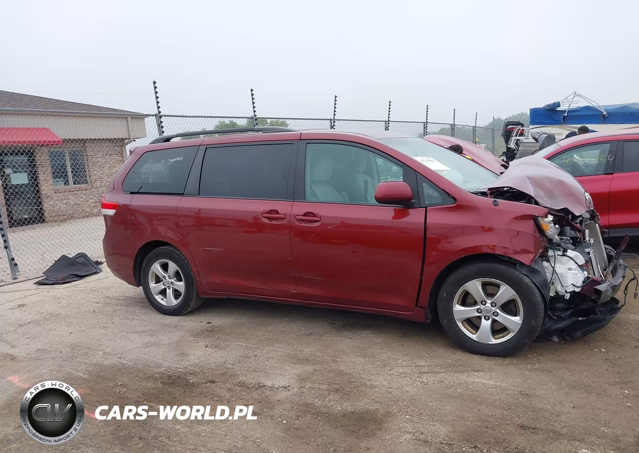 2014 Toyota Sienna Le V6 8 Passenger VIN:5TDKK3DC2ES476456 - 13