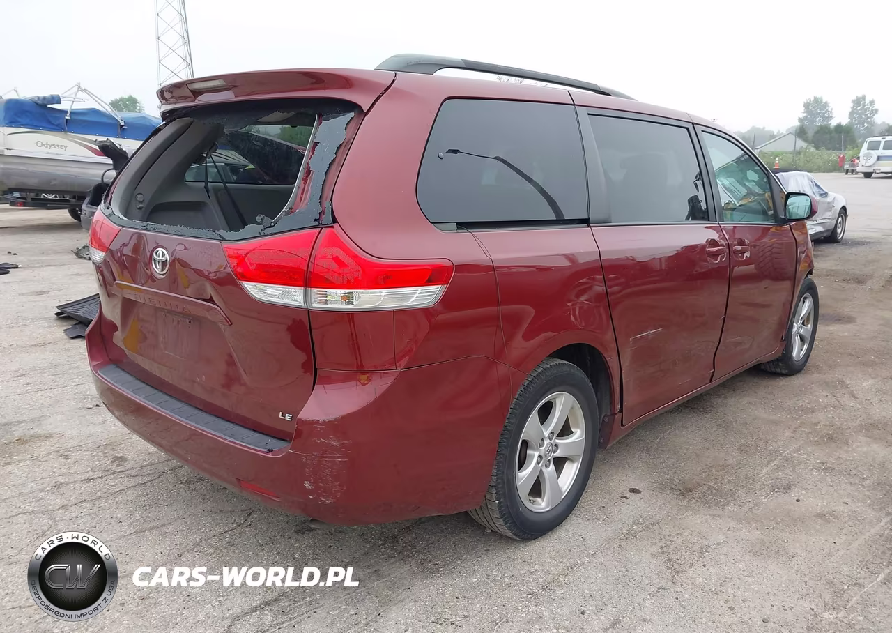 2014 Toyota Sienna Le V6 8 Passenger VIN:5TDKK3DC2ES476456 - 4
