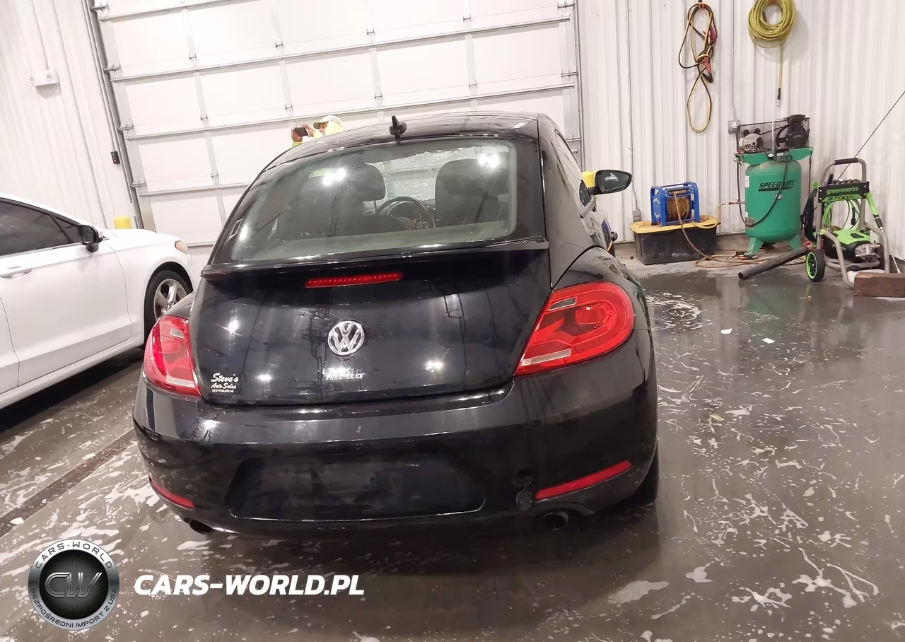 2013 Volkswagen Beetle 2.0T Fender Edition VIN:3VWV67AT0DM656012 - 16