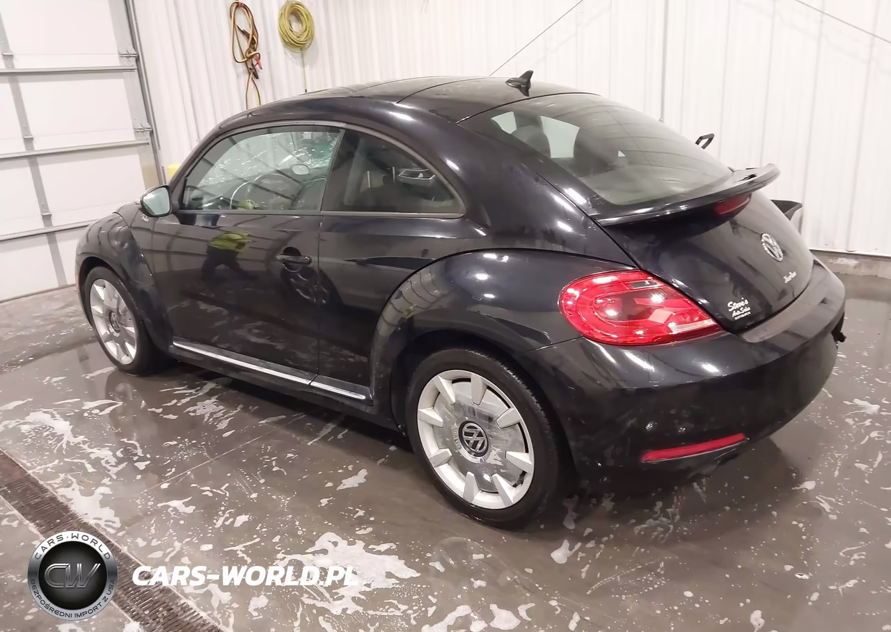 2013 Volkswagen Beetle 2.0T Fender Edition VIN:3VWV67AT0DM656012 - 3
