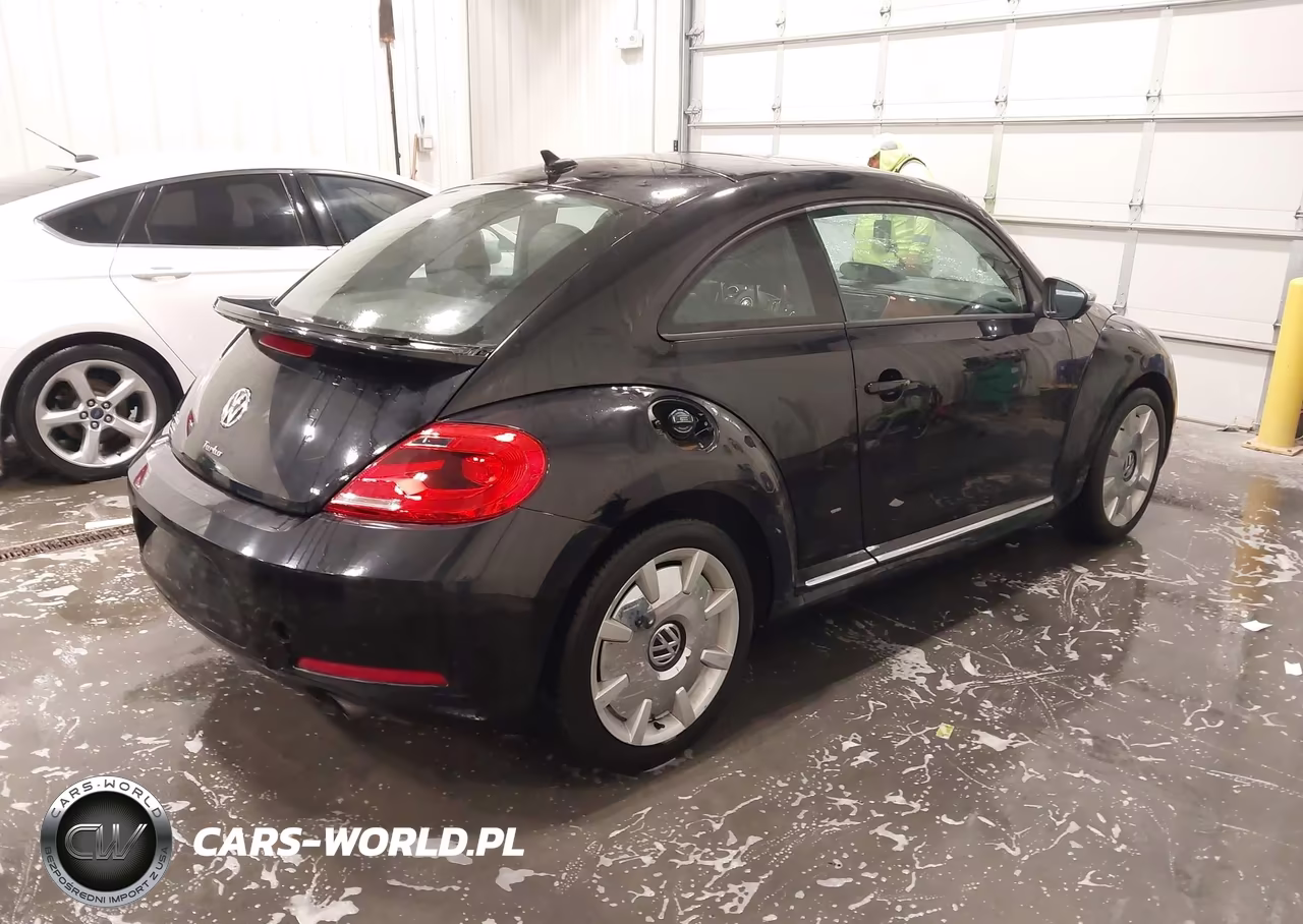 2013 Volkswagen Beetle 2.0T Fender Edition VIN:3VWV67AT0DM656012 - 4