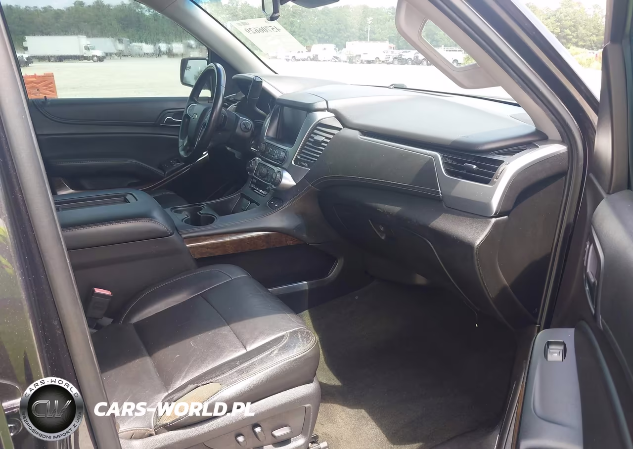 2017 Chevrolet Suburban Lt VIN:1GNSKHKC2HR200790 - 5