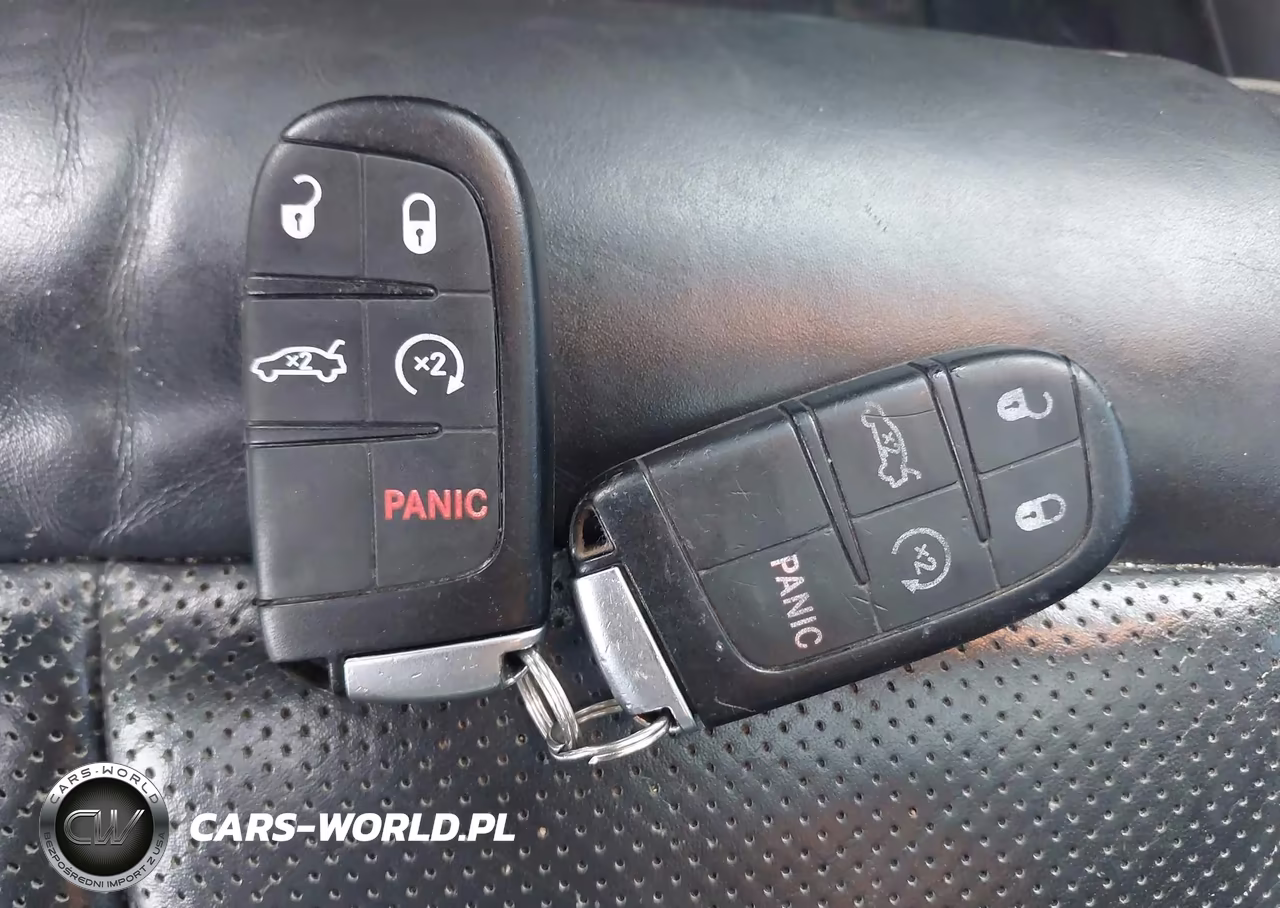 2015 Chrysler 200 C VIN:1C3CCCEG8FN606576 - 11