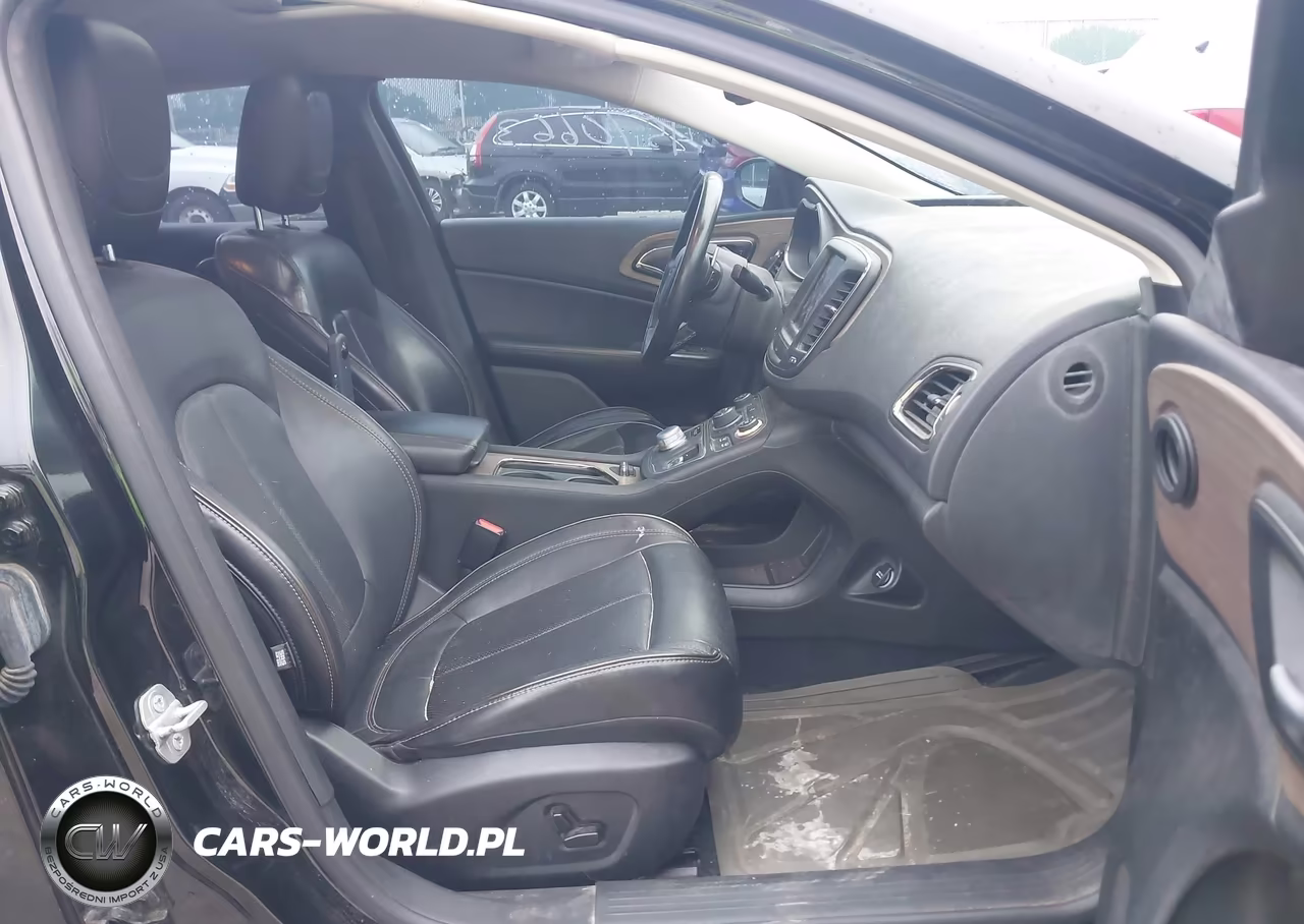 2015 Chrysler 200 C VIN:1C3CCCEG8FN606576 - 5