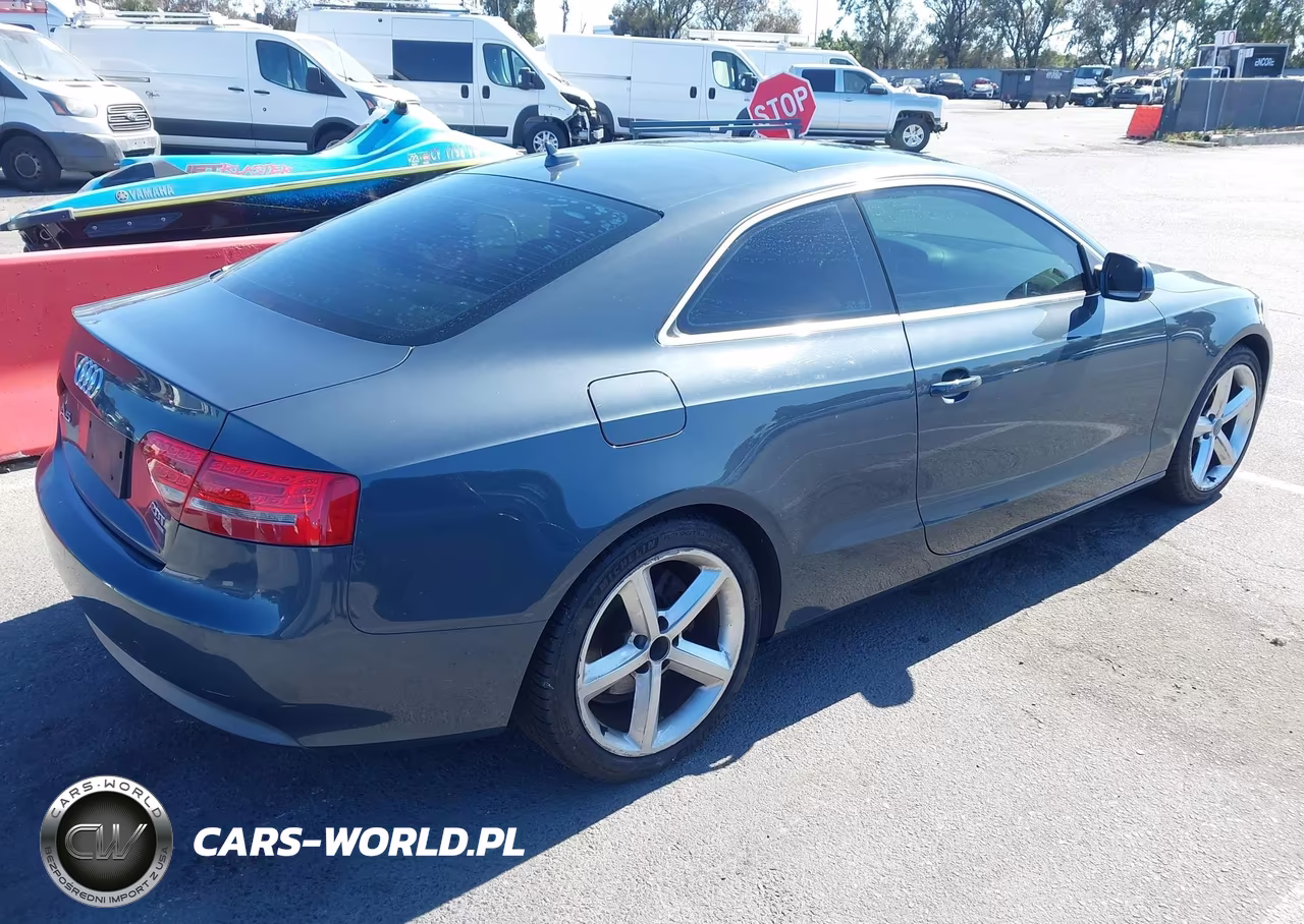2010 Audi A5 2.0T Premium VIN:WAULFAFR0AA003237 - 4