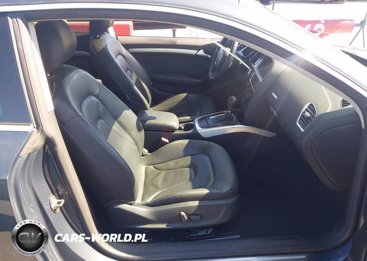 2010 Audi A5 2.0T Premium VIN:WAULFAFR0AA003237 - 5