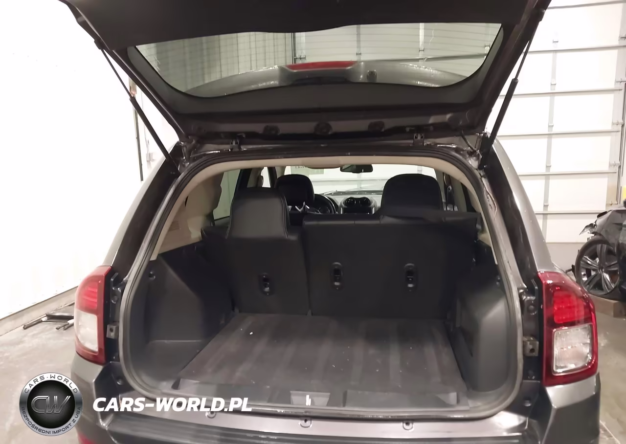 2017 Jeep Compass Latitude VIN:1C4NJDEB0HD112094 - 17