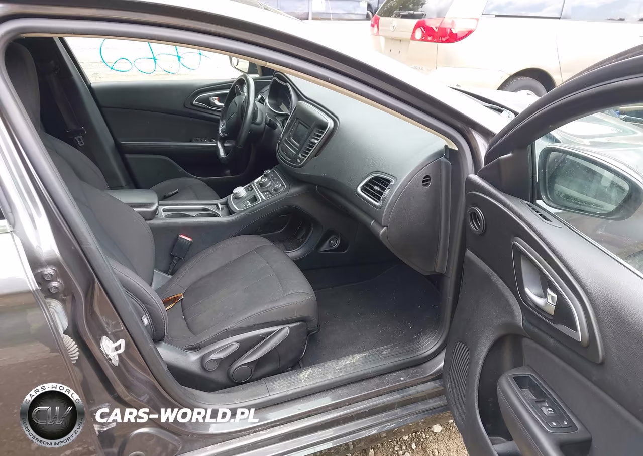 2015 Chrysler 200 Limited VIN:1C3CCCABXFN728432 - 5