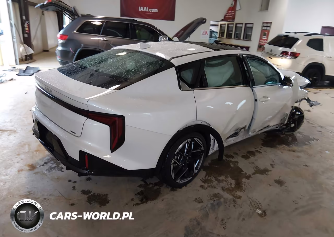 2026 Kia K4 Gt-Line VIN:3KPFW4DE3TE307373 - 4