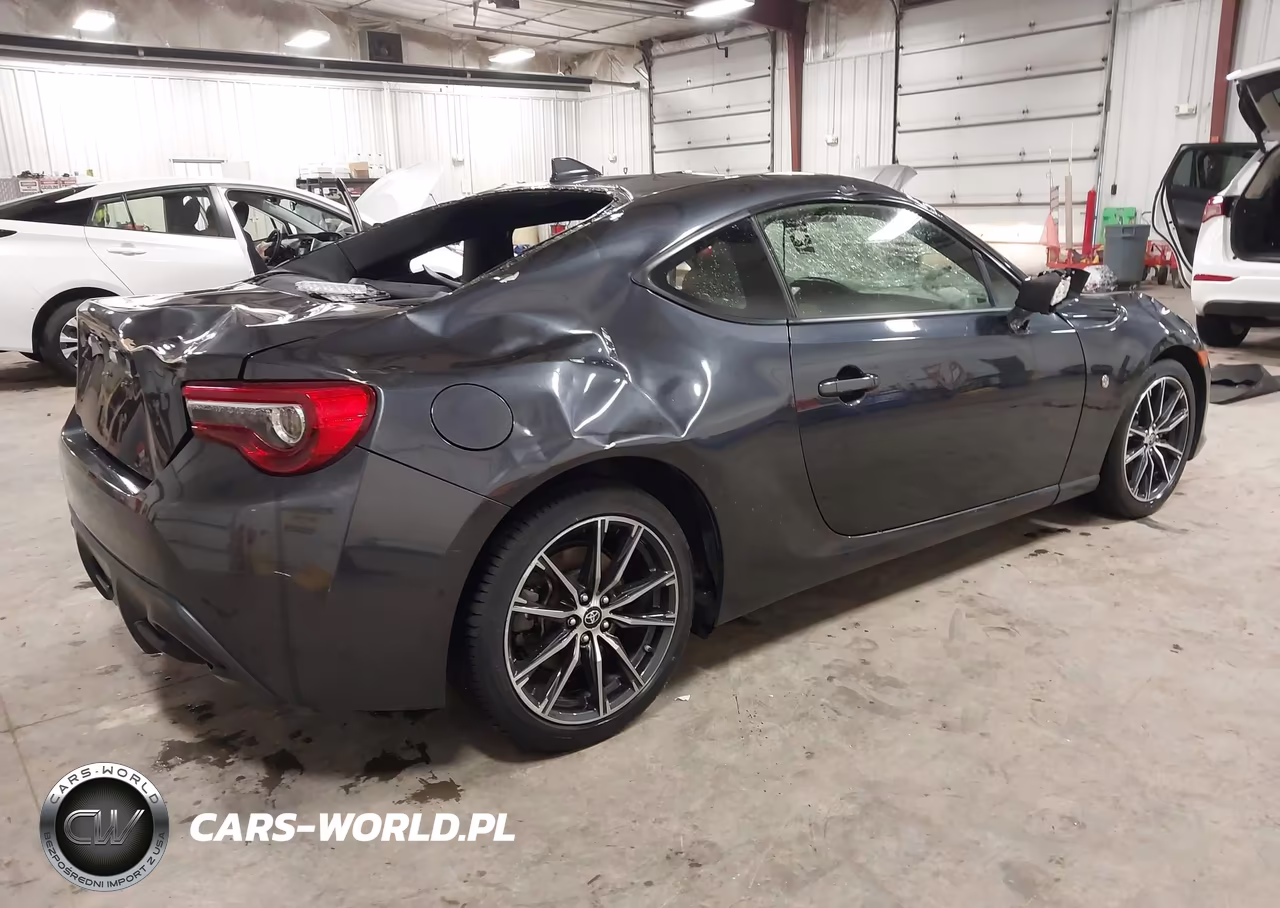 2019 Toyota 86 VIN:JF1ZNAA1XK8702519 - 4