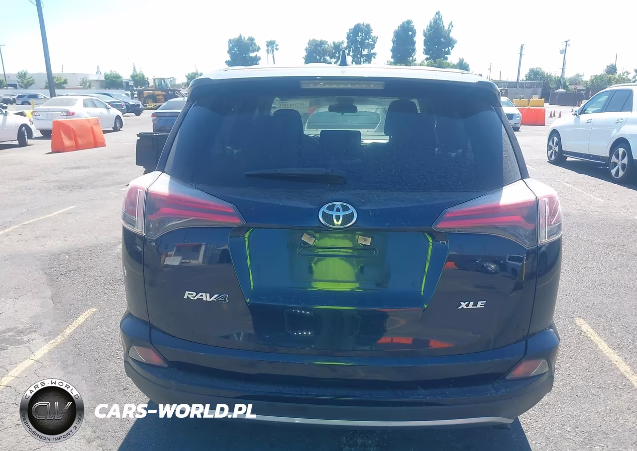 2017 Toyota Rav4 Xle VIN:JTMWFREV2HJ146178 - 16
