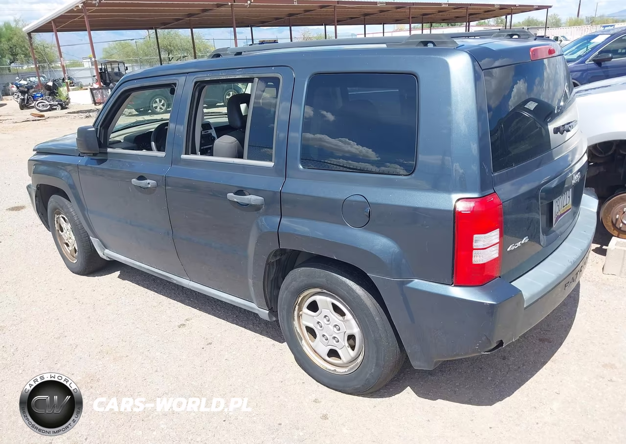 2008 Jeep Patriot Sport VIN:1J8FF28W98D701775 - 3