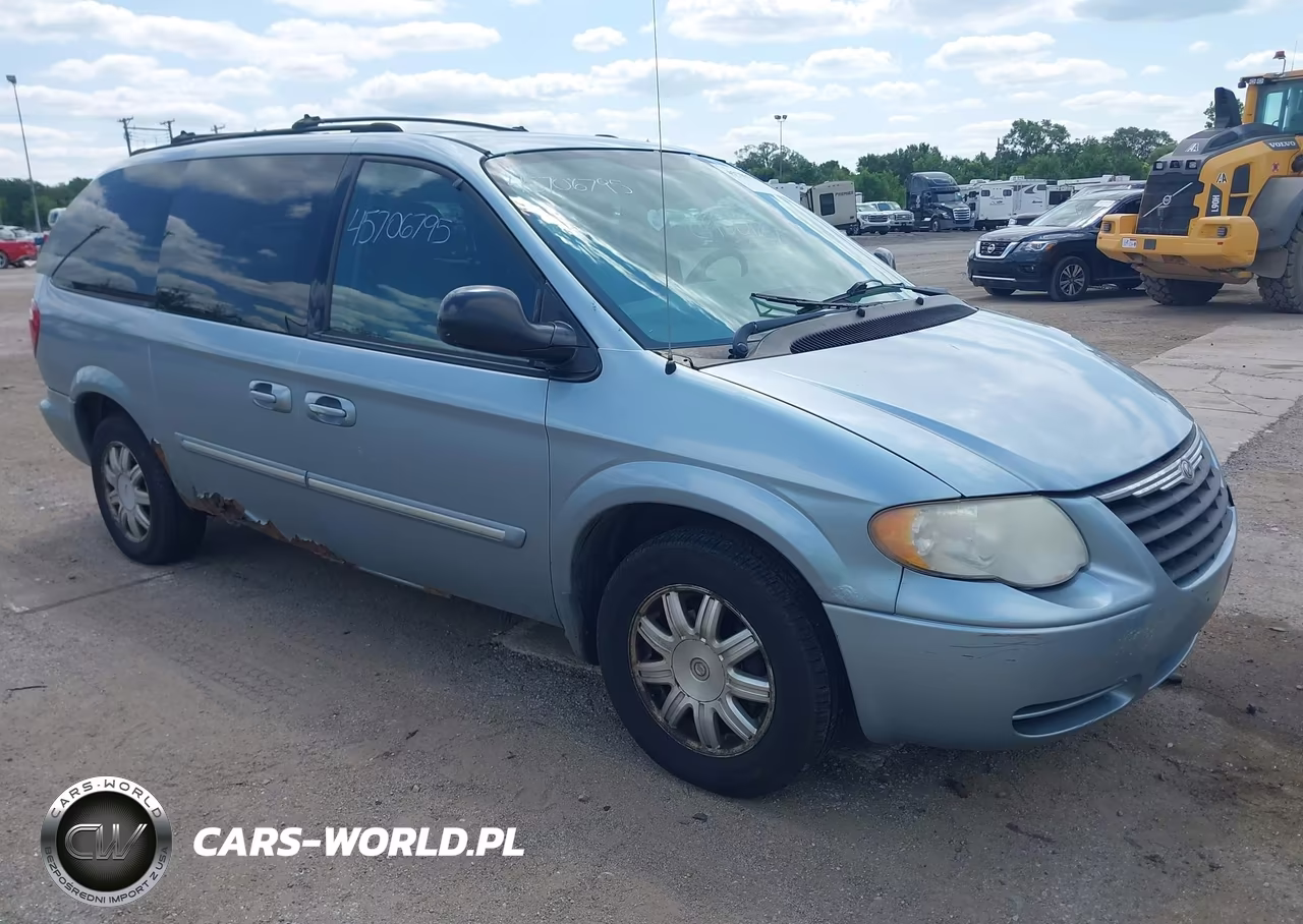 2005 Chrysler Town & Country Touring