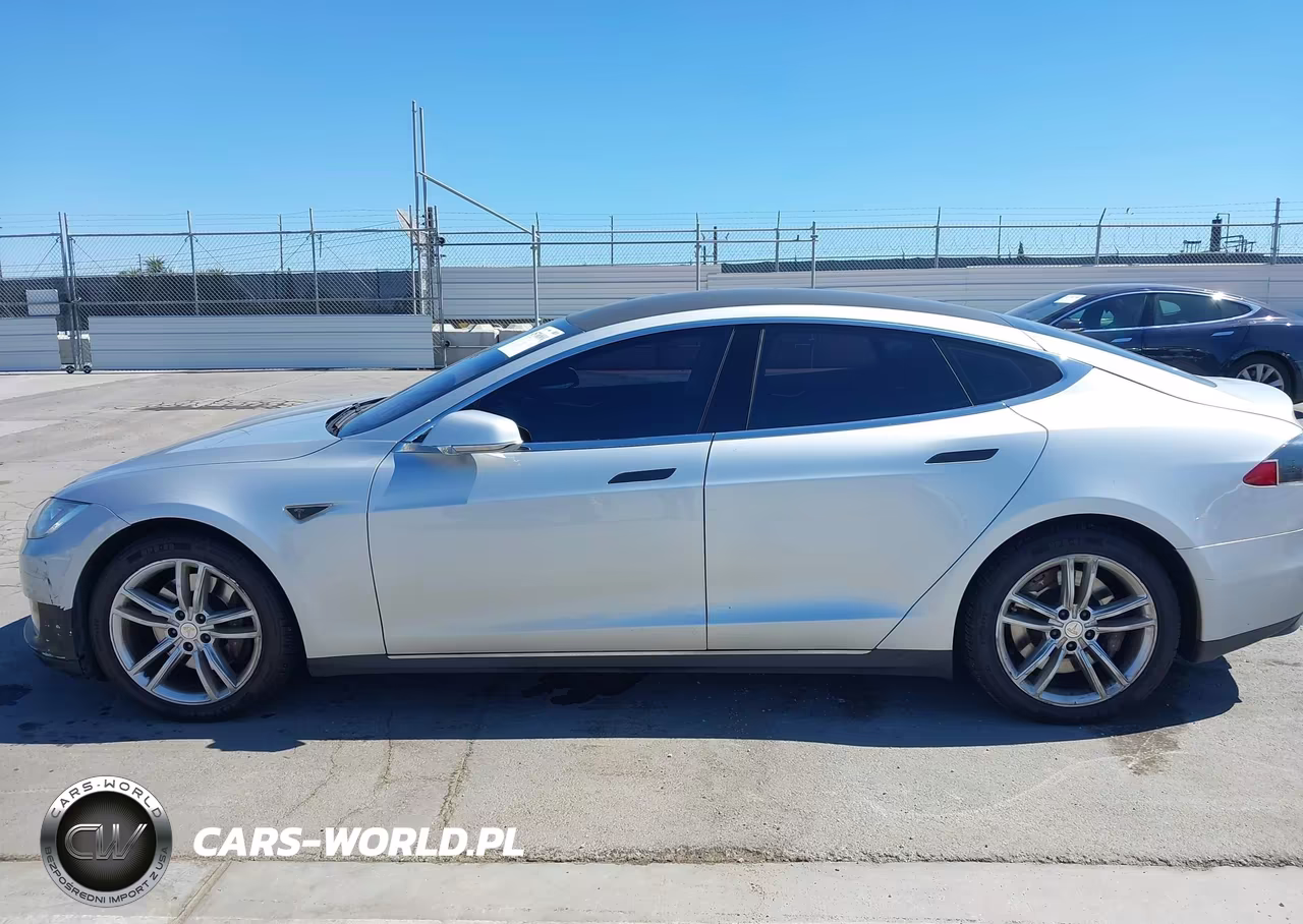2013 Tesla Model S VIN:5YJSA1AC7DFP10802 - 15