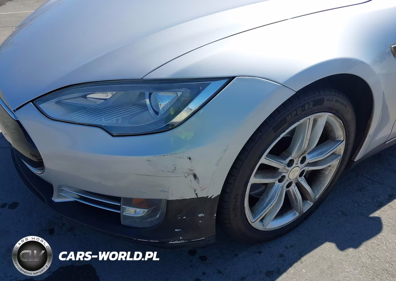 2013 Tesla Model S VIN:5YJSA1AC7DFP10802 - 6