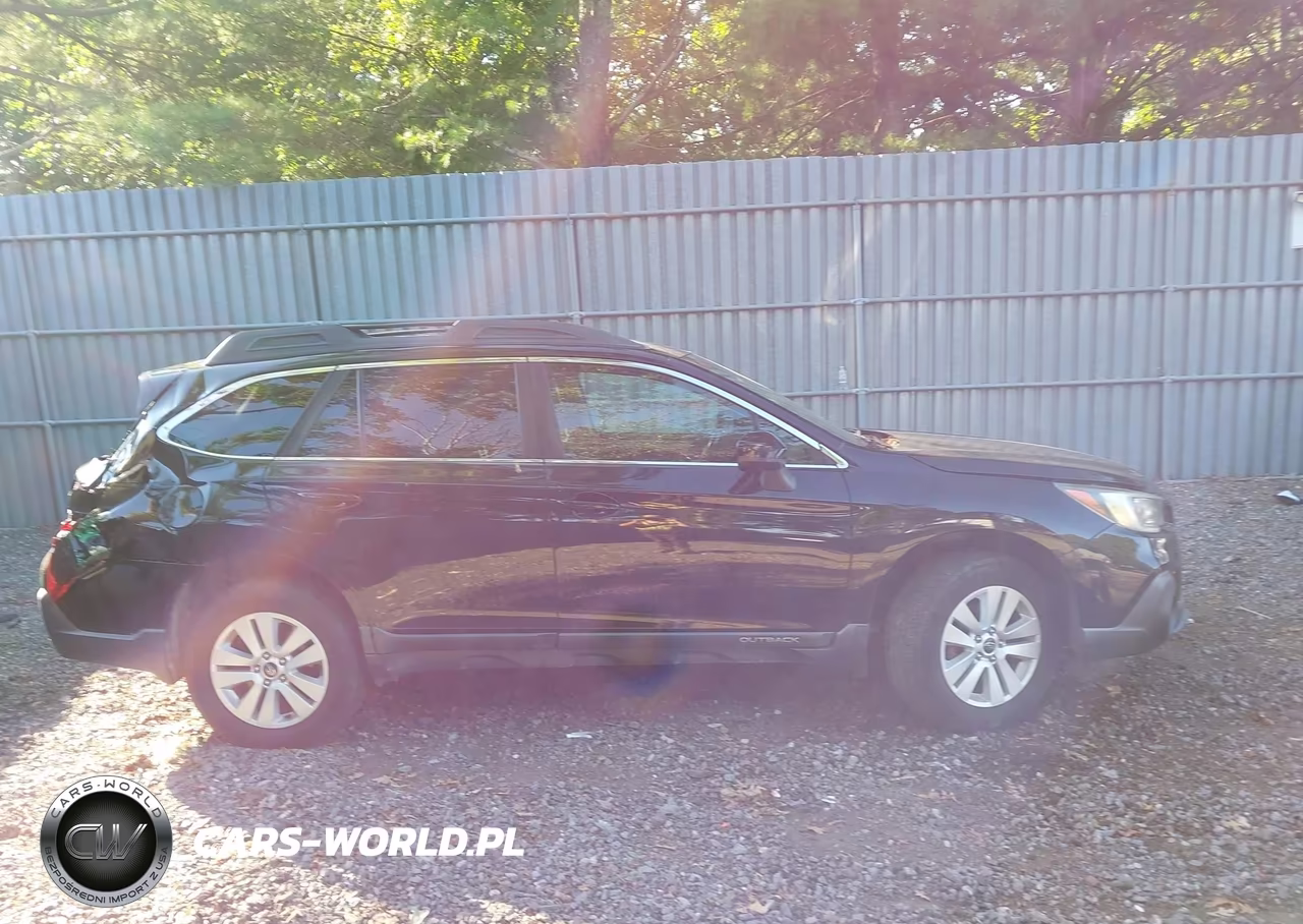 2018 Subaru Outback 2.5I Premium VIN:4S4BSACC4J3354078 - 13