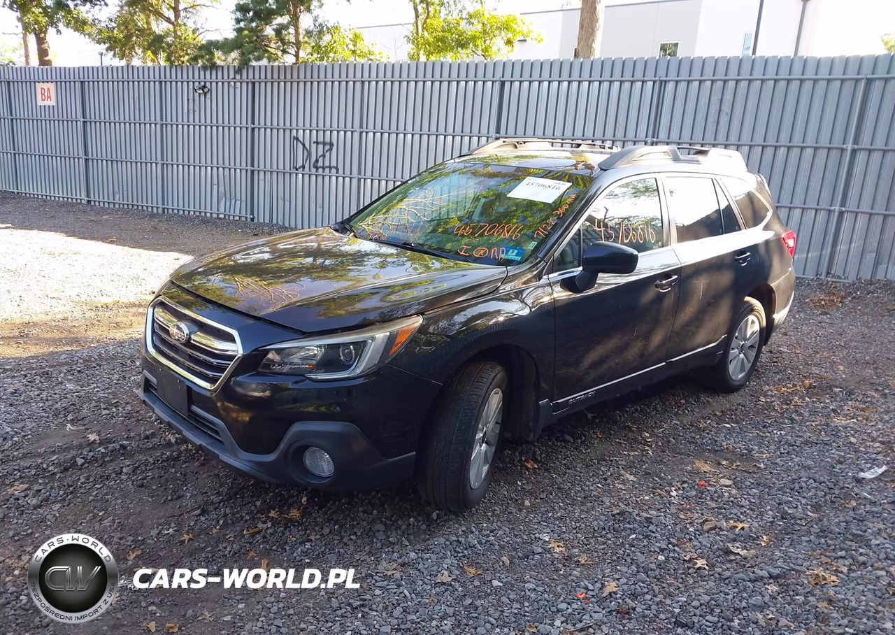 2018 Subaru Outback 2.5I Premium VIN:4S4BSACC4J3354078 - 2