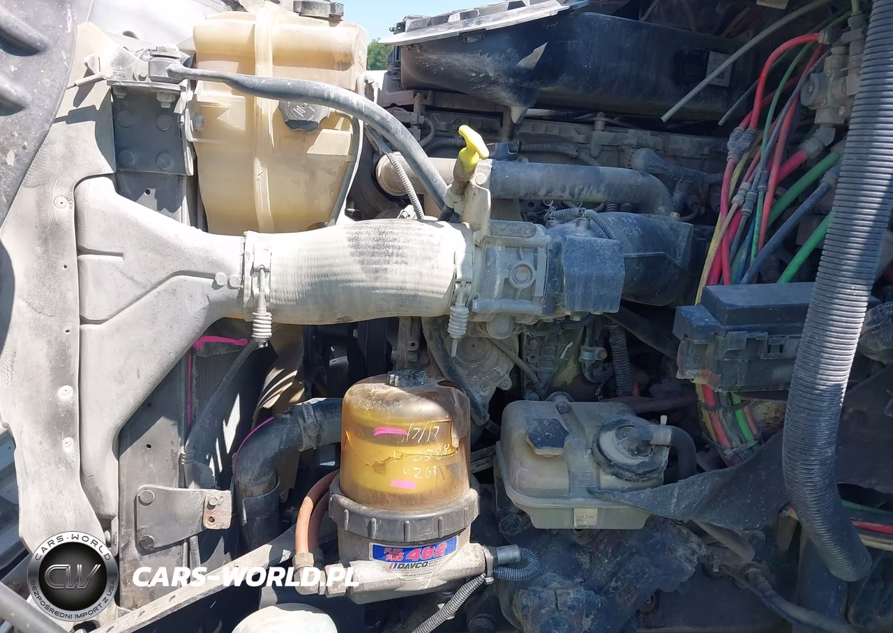 2013 Freightliner Cascadia 113 VIN:1FUJGBDV7DLFD0866 - 9