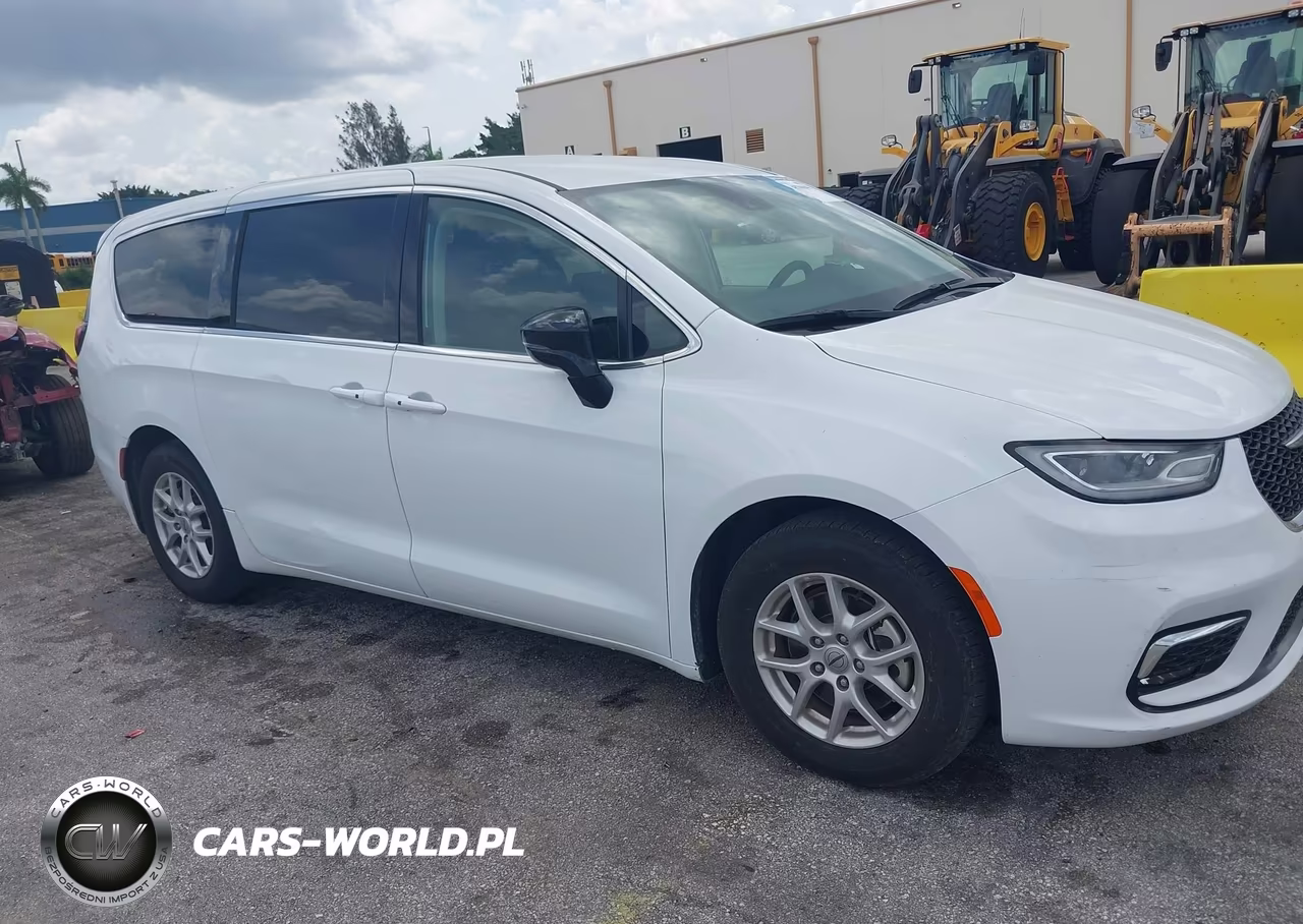 2024 Chrysler Pacifica Touring L VIN:2C4RC1BG8RR182225 - 18