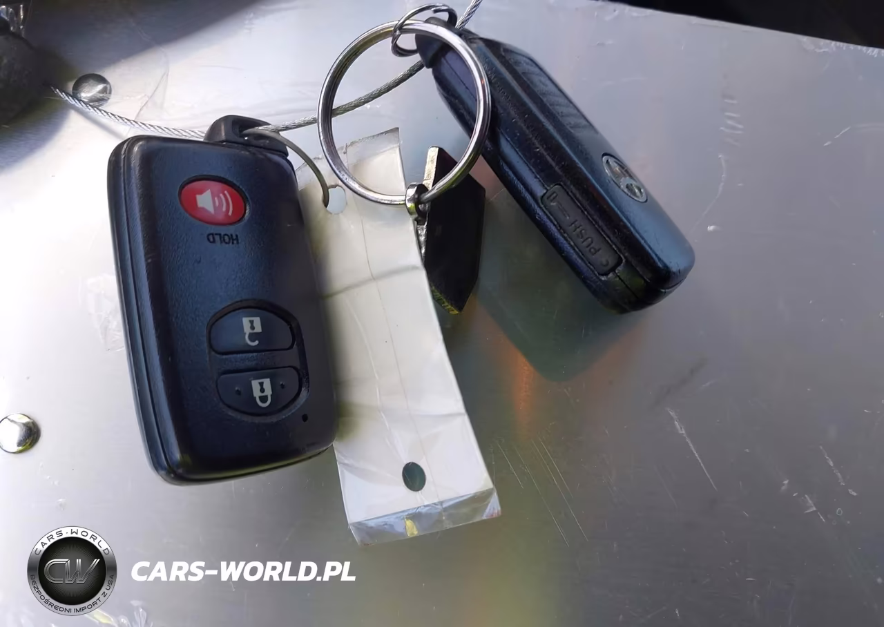 2012 Toyota Prius Two VIN:JTDKN3DU0C5432278 - 11