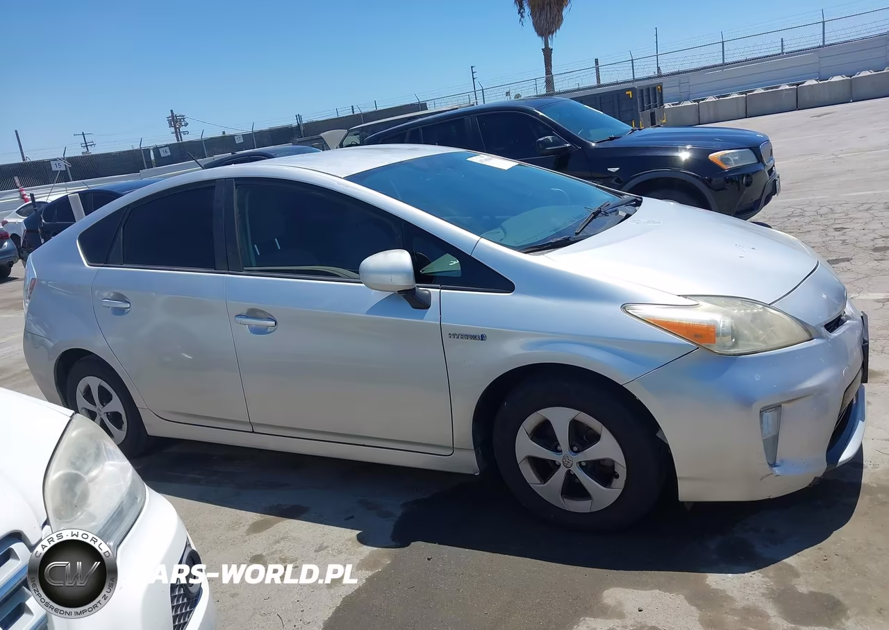 2012 Toyota Prius Two VIN:JTDKN3DU0C5432278 - 13