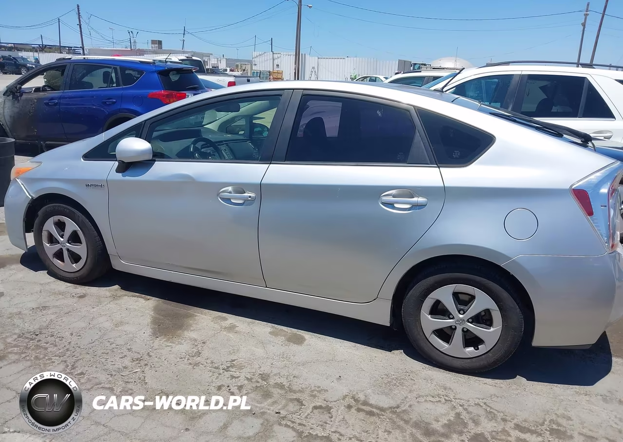 2012 Toyota Prius Two VIN:JTDKN3DU0C5432278 - 14