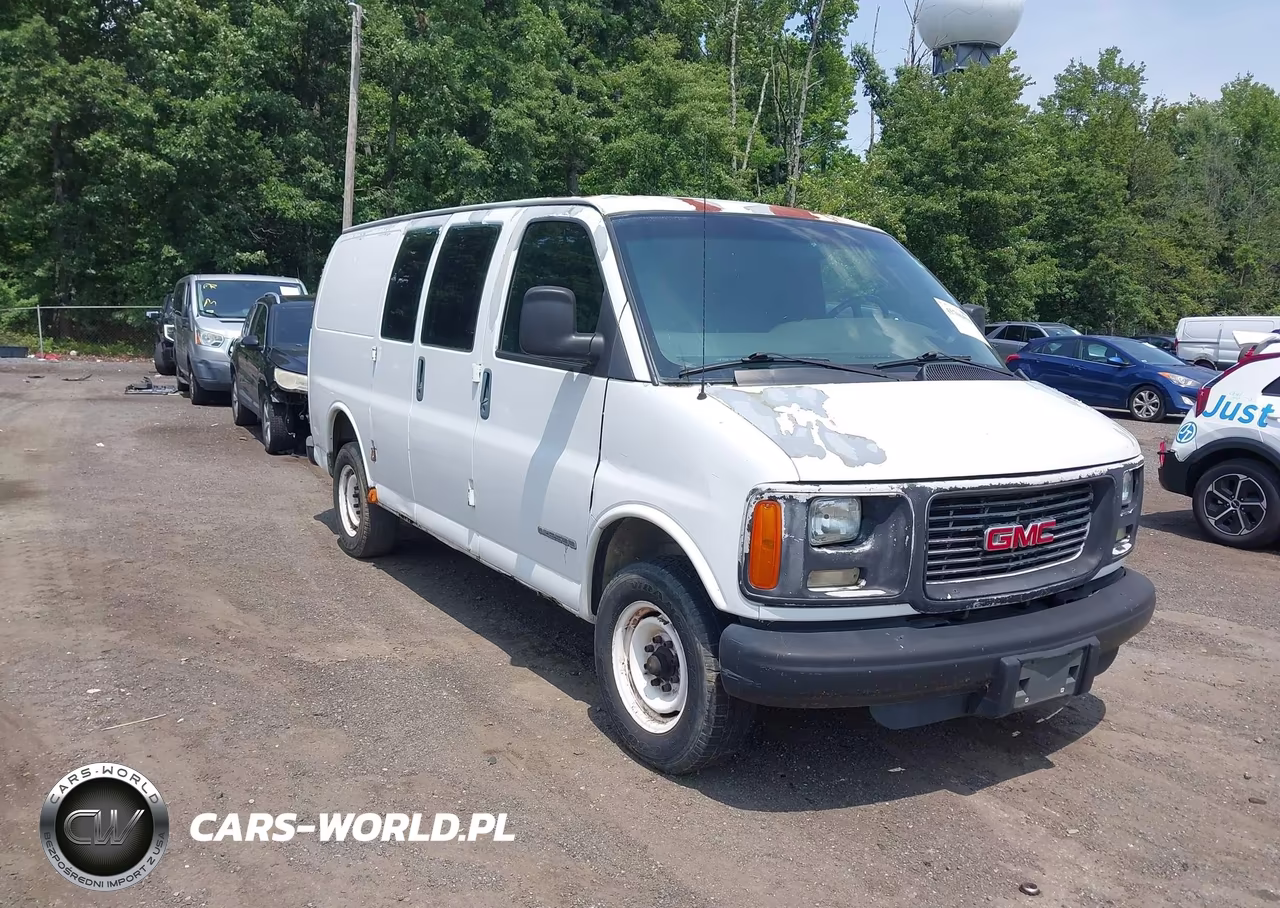 2002 GMC Savana Standard