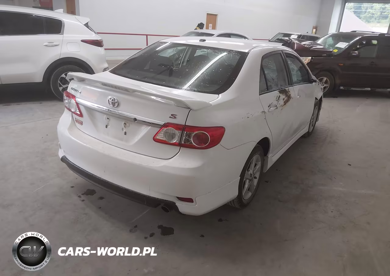 2011 Toyota Corolla S VIN:2T1BU4EE0BC696022 - 4