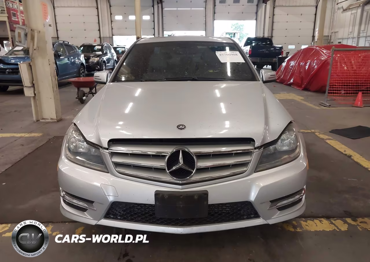 2012 Mercedes-Benz C 250 Sport VIN:WDDGF4HB6CR197322 - 12