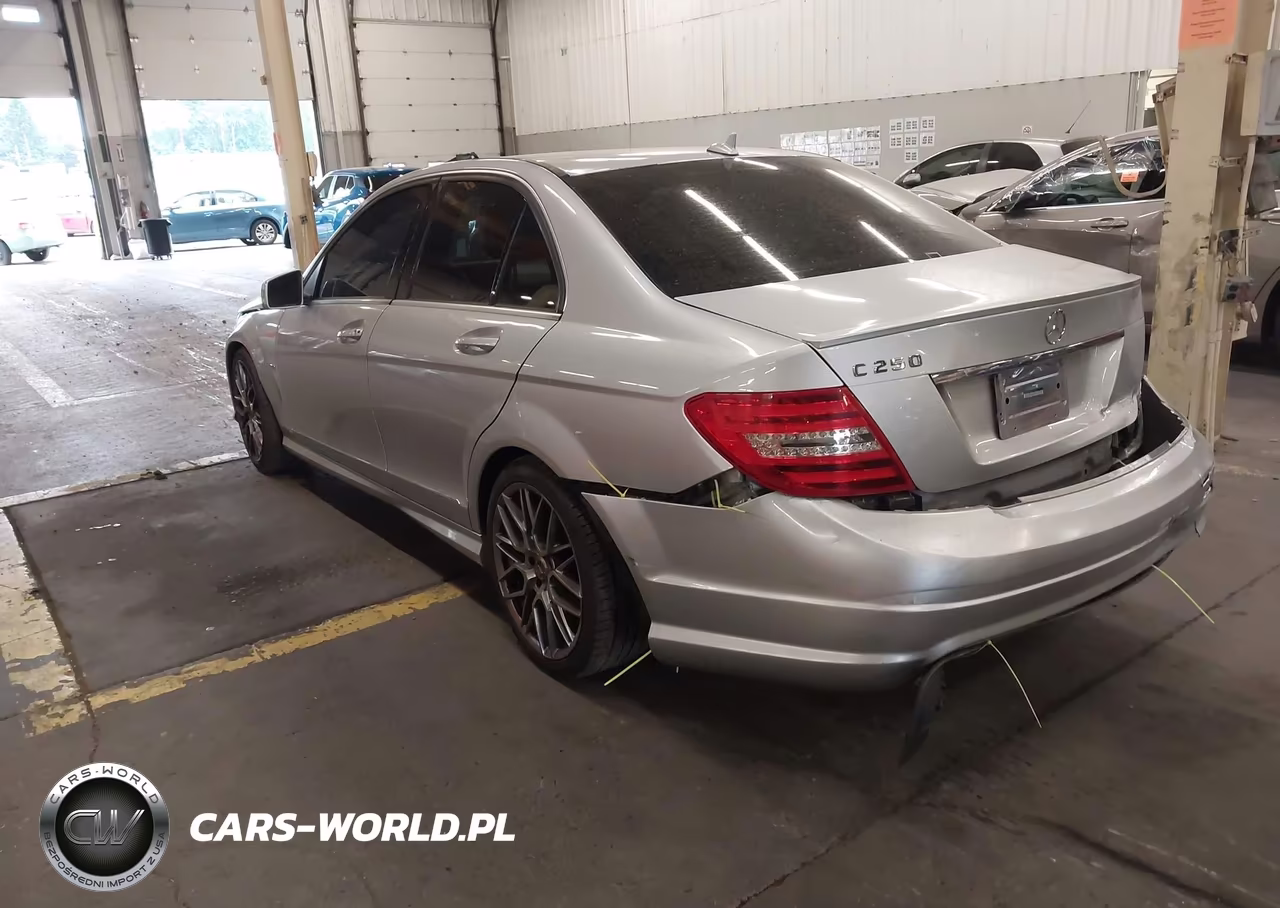 2012 Mercedes-Benz C 250 Sport VIN:WDDGF4HB6CR197322 - 3