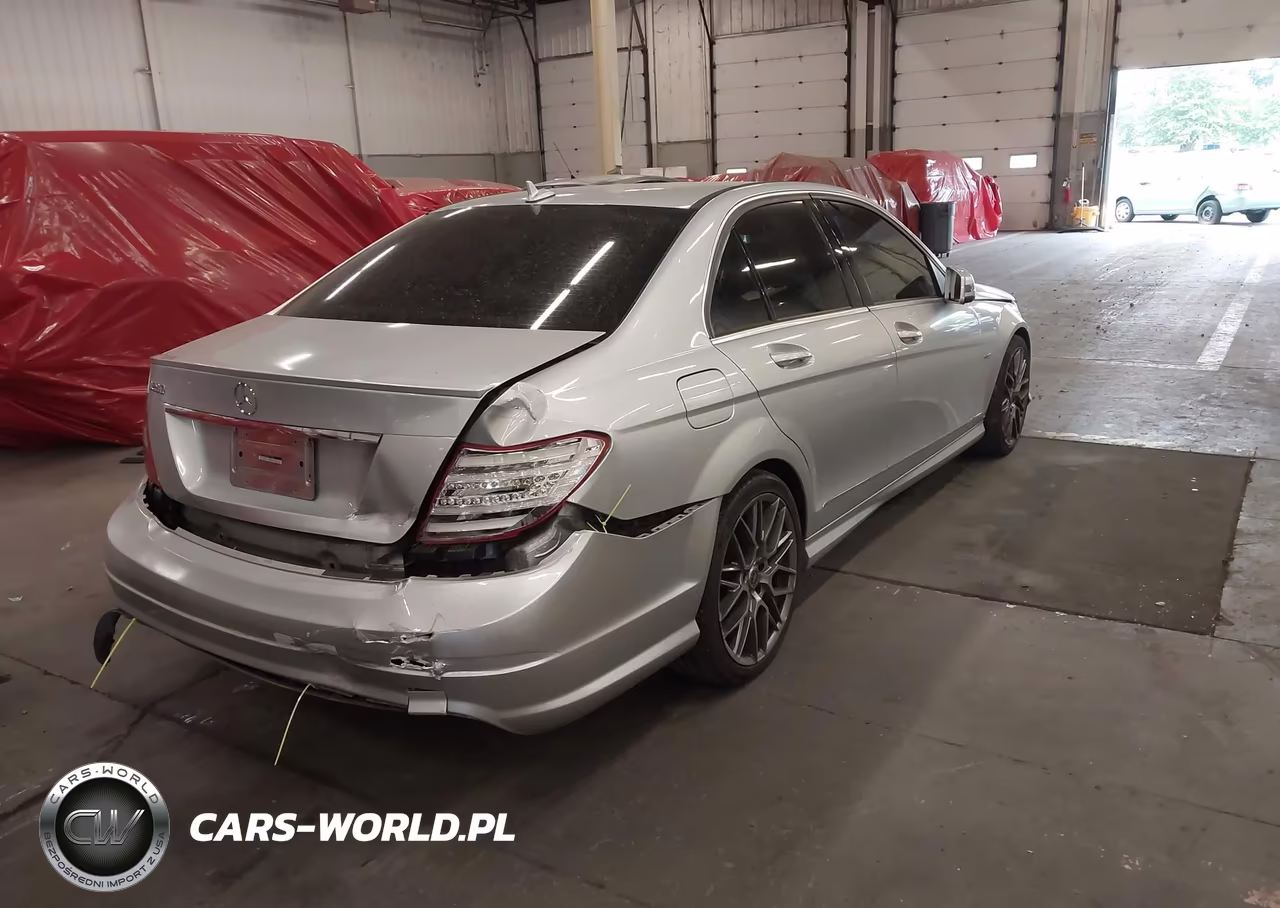 2012 Mercedes-Benz C 250 Sport VIN:WDDGF4HB6CR197322 - 4